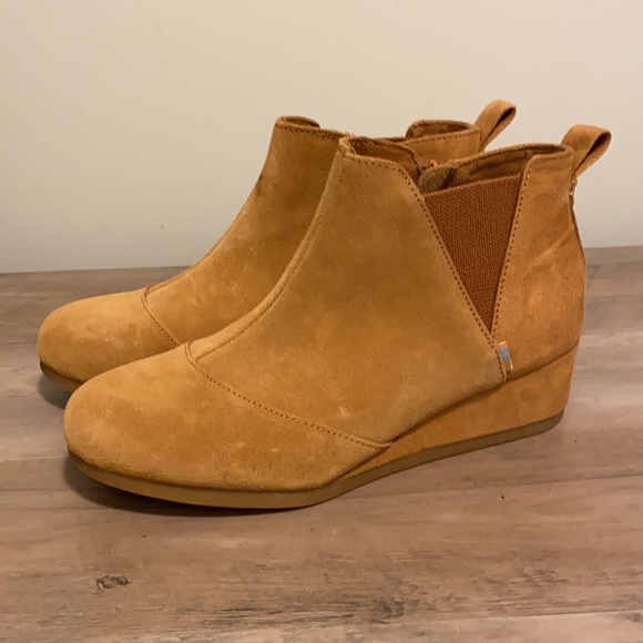Brand New Toms Suede Booties w/ Slight Wedge Heel - Picture 3 of 6